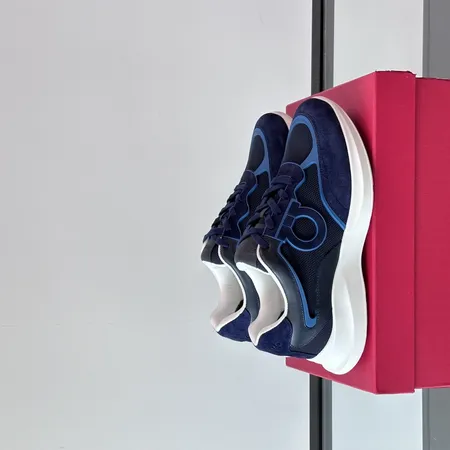 フェラガモ スニーカー