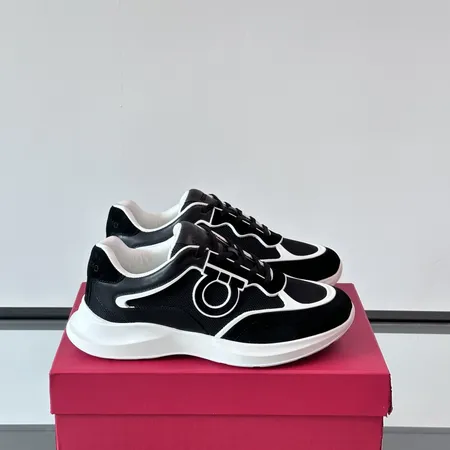 フェラガモ スニーカー