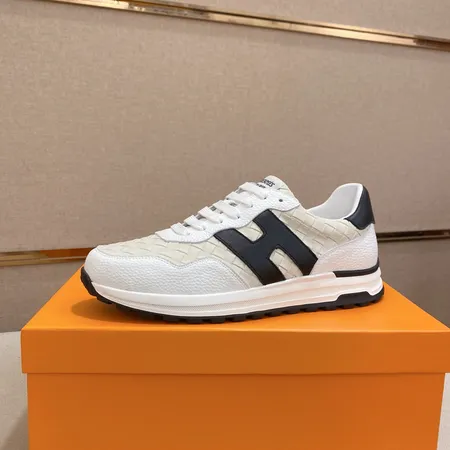 エルメス スニーカー