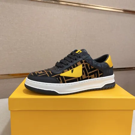 フェンディ カジュアルシューズ