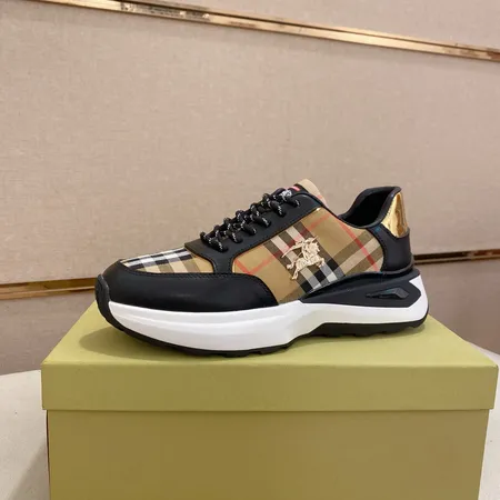 バーバリー ス スニーカー