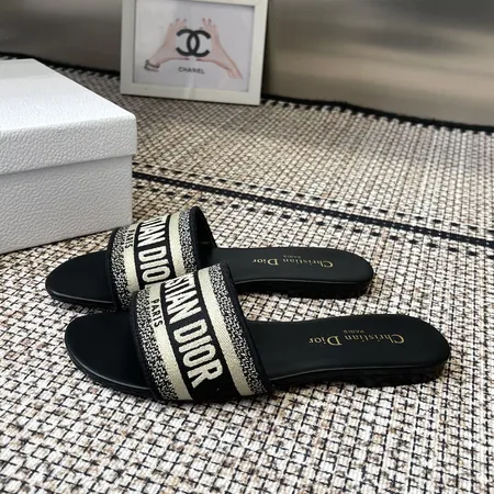 ディオール スリッパ