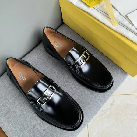 フェンディ ビジネスシューズ