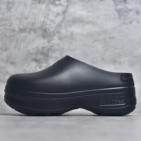 アディダス スリッパ