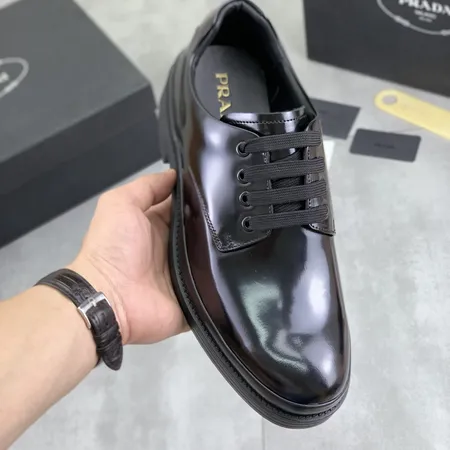プラダ ビジネスシューズ