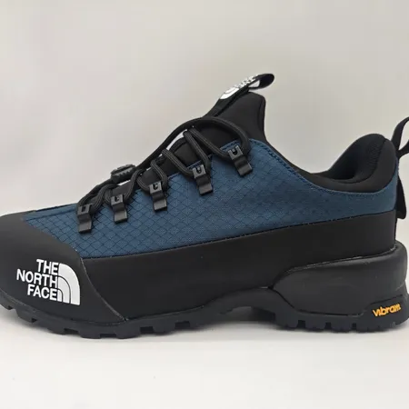 ノースフェイス スニーカー