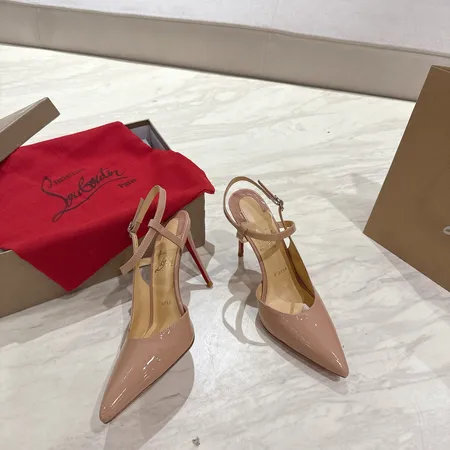 クリスチャン・ルブタン サンダル