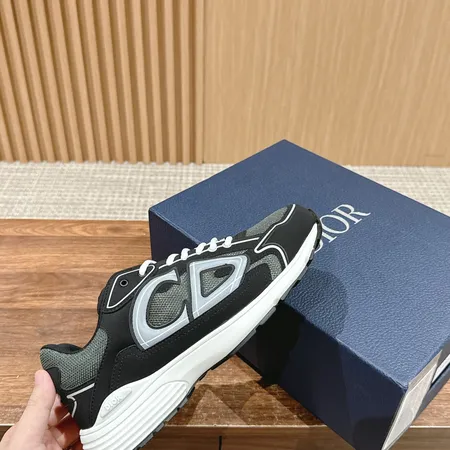 ディオール スニーカー