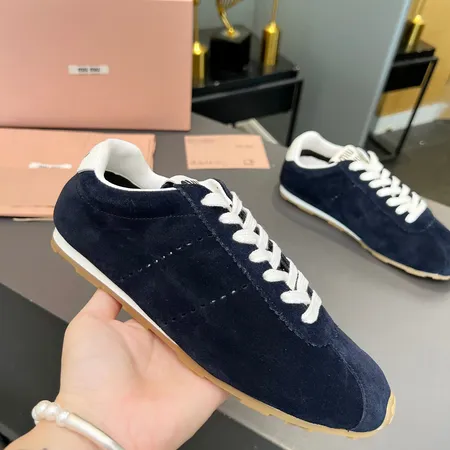 ミュウミュウ カジュアルシューズ