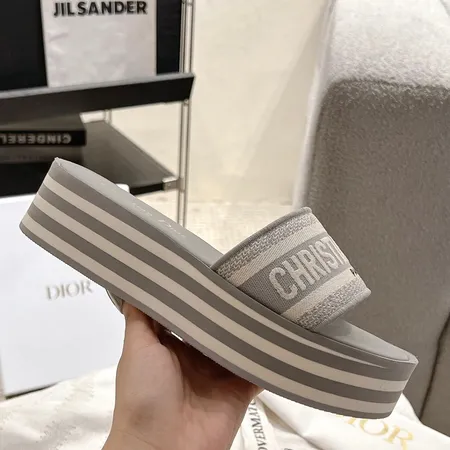 ディオール スリッパ