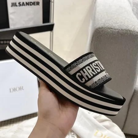 ディオール スリッパ