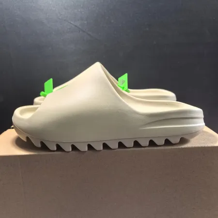 アディダス スリッパ