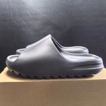 アディダス スリッパ