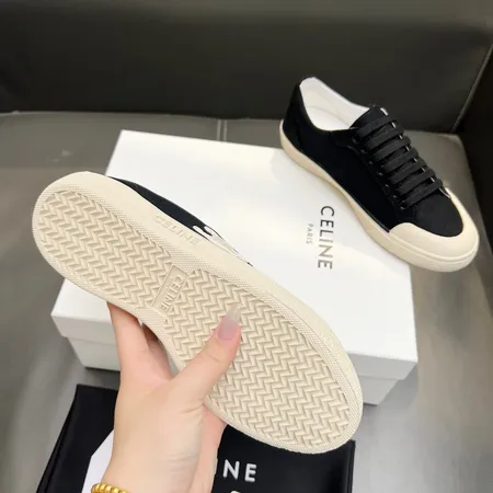 セリーヌ カジュアルシューズ