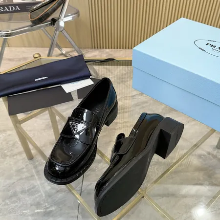 プラダ ビジネスシューズ