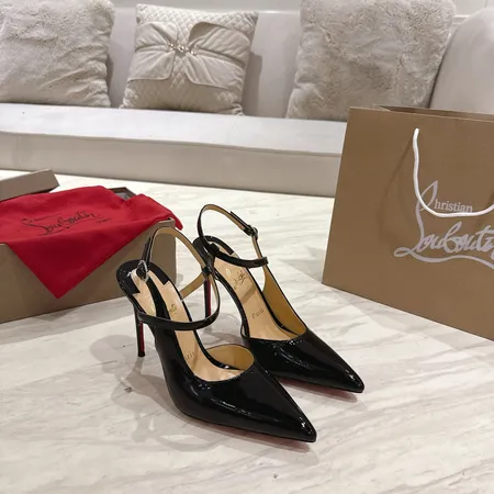 クリスチャン・ルブタン サンダル