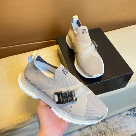 ジバンシィ カジュアルシューズ