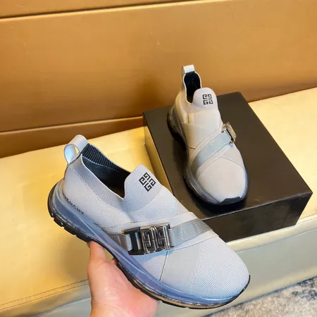 ジバンシィ カジュアルシューズ