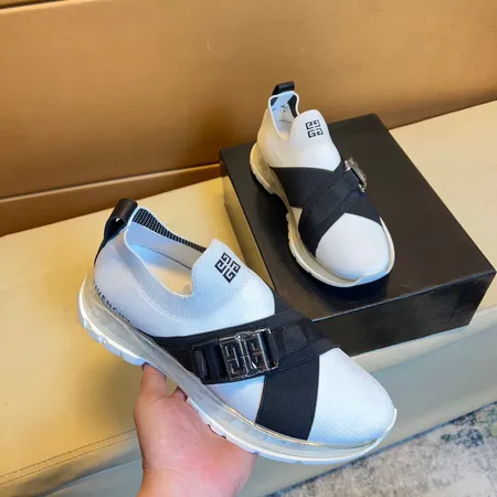 ジバンシィ カジュアルシューズ