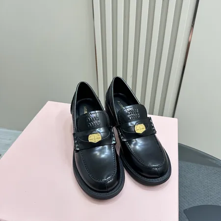 ミュウミュウ ビジネスシューズ