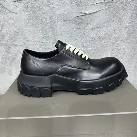 バレンシアガ カジュアルシューズ