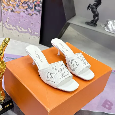 ルイヴィトン スリッパ