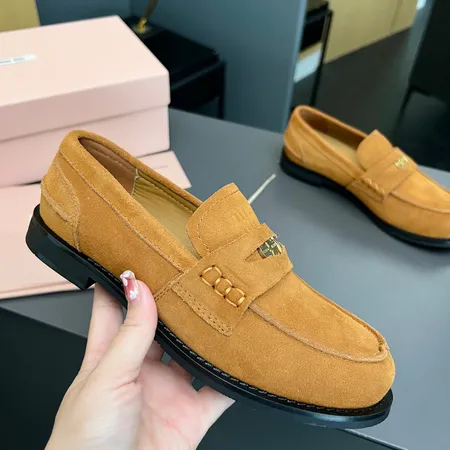 ミュウミュウ カジュアルシューズ