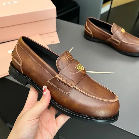 ミュウミュウ カジュアルシューズ