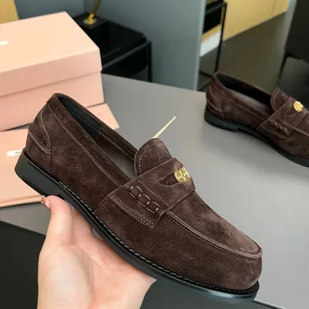 ミュウミュウ カジュアルシューズ