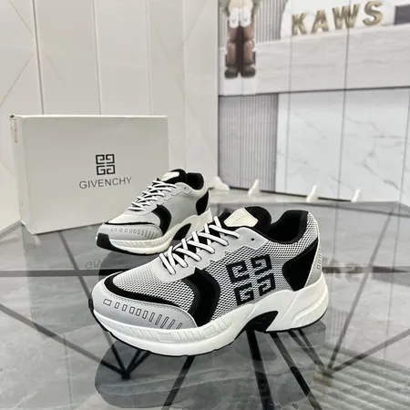 ジバンシィ スニーカー