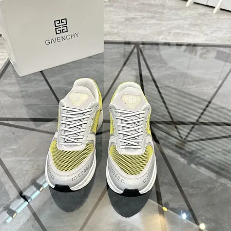 ジバンシィ スニーカー