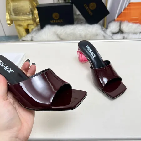 ヴェルサーチ サンダル