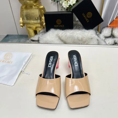 ヴェルサーチ サンダル