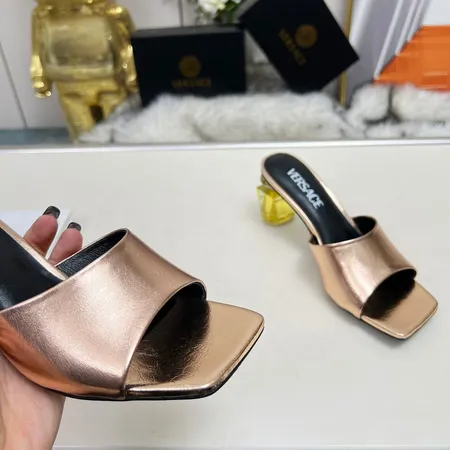 ヴェルサーチ サンダル