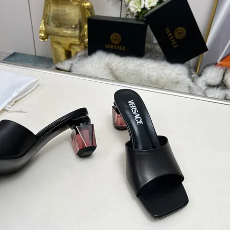 ヴェルサーチ サンダル