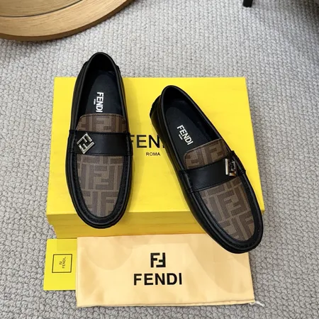 フェンディ ビジネスシューズ