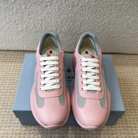 プラダ スニーカー