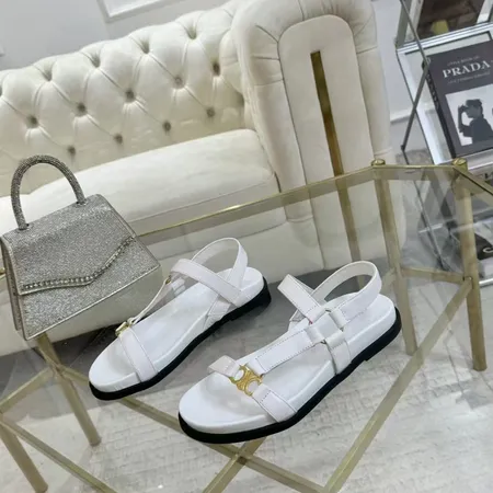 セリーヌ サンダル