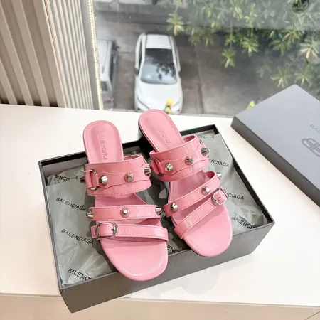 バレンシアガ スリッパ