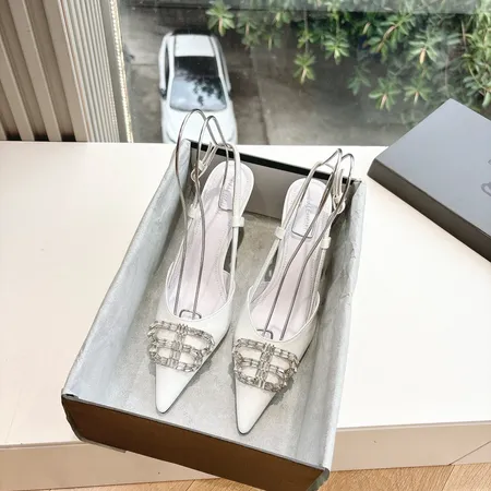 バレンシアガ サンダル