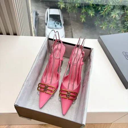 バレンシアガ サンダル