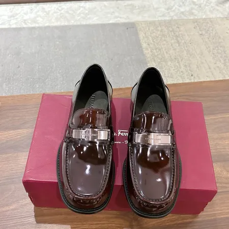 フェラガモ ビジネスシューズ