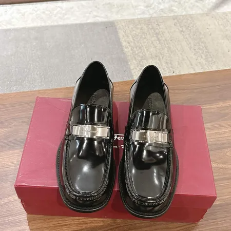 フェラガモ ビジネスシューズ