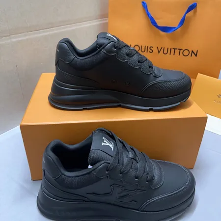 ルイヴィトン カジュアルシューズ