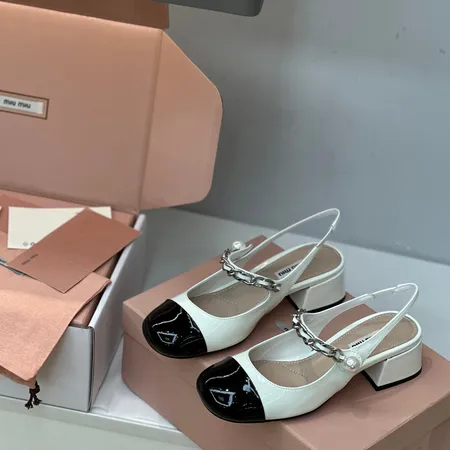 ミュウミュウ サンダル