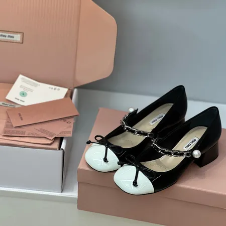 ミュウミュウ サンダル