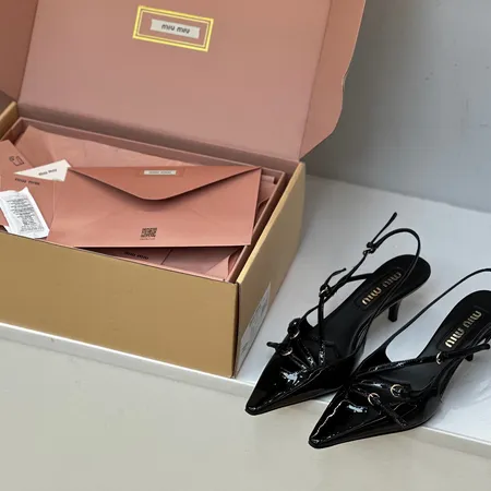 ミュウミュウ サンダル