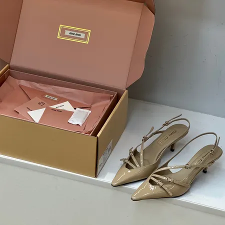 ミュウミュウ サンダル