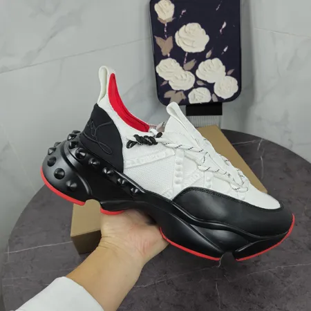 クリスチャン・ルブタン スニーカー