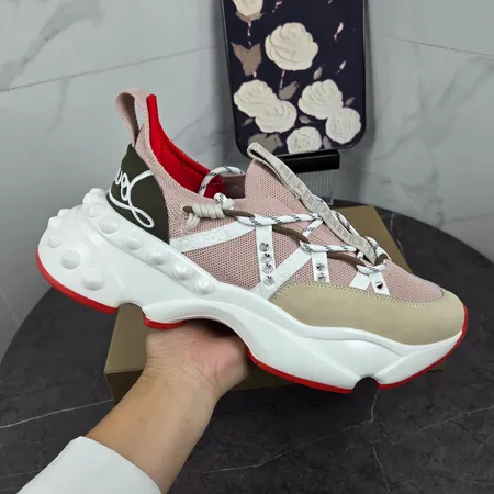 クリスチャン・ルブタン スニーカー